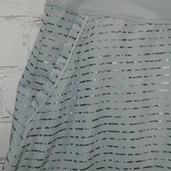 Under Armour Gray/Silver Tennis Skirt Size Small - Picture 2 of 11